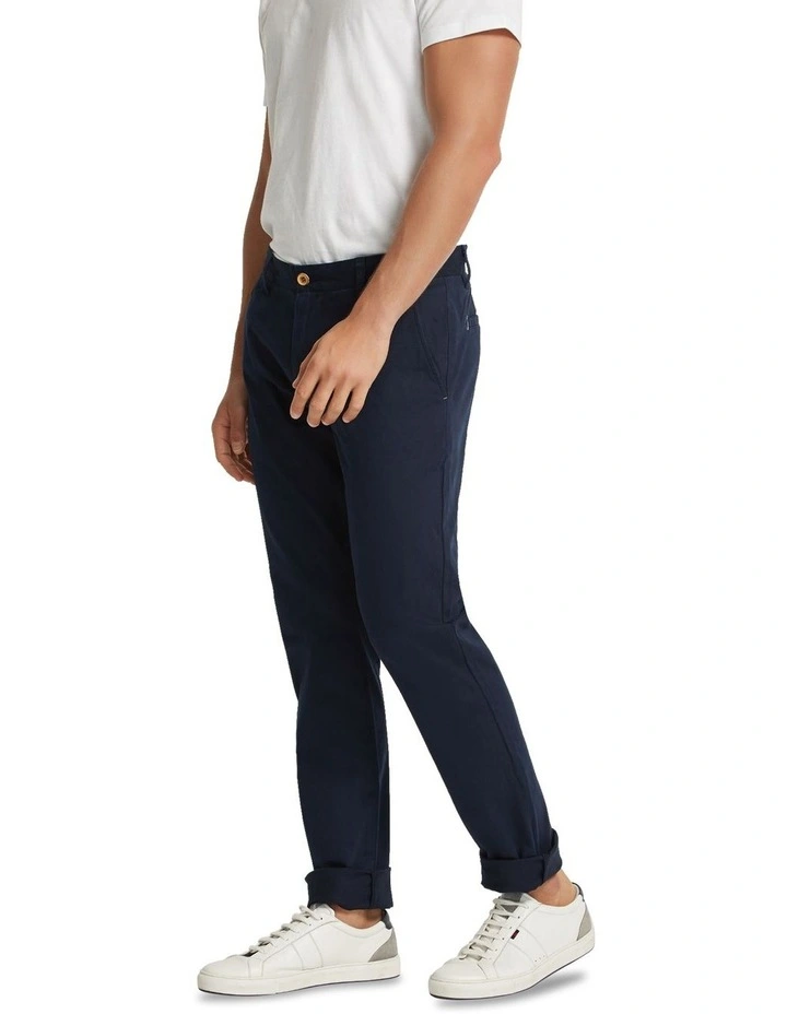 Stretch Skinny Fit Chino in Navy