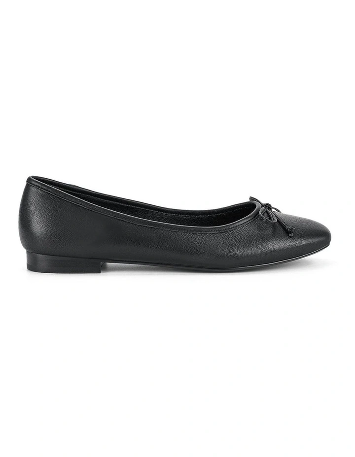 Regina Square Toe Ballet Flats in Black Leather