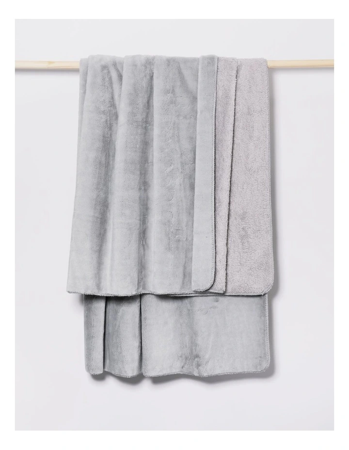 Reversible Sherpa Blanket in Grey