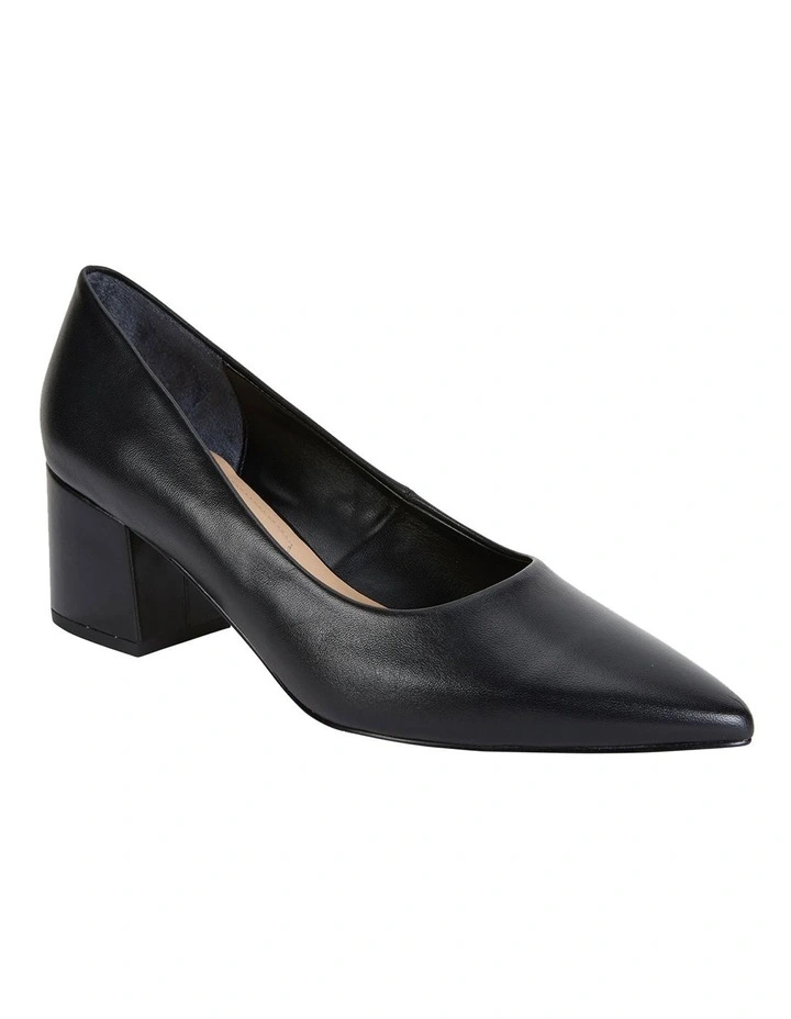 Idol Heeled Shoes in Black Leather