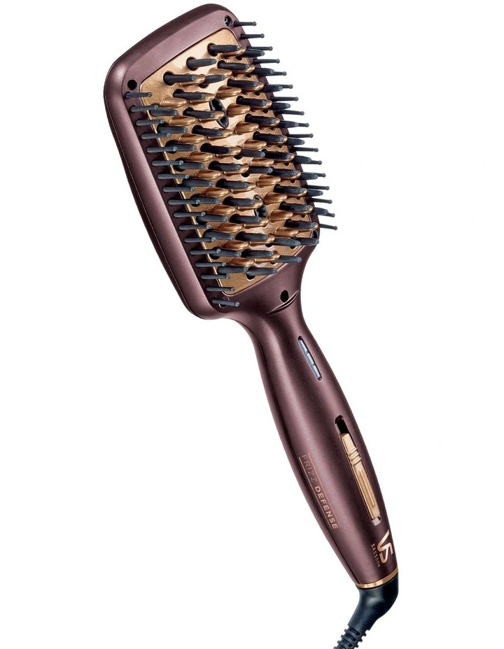 Frizz Defense Straightening Brush VSS2440A