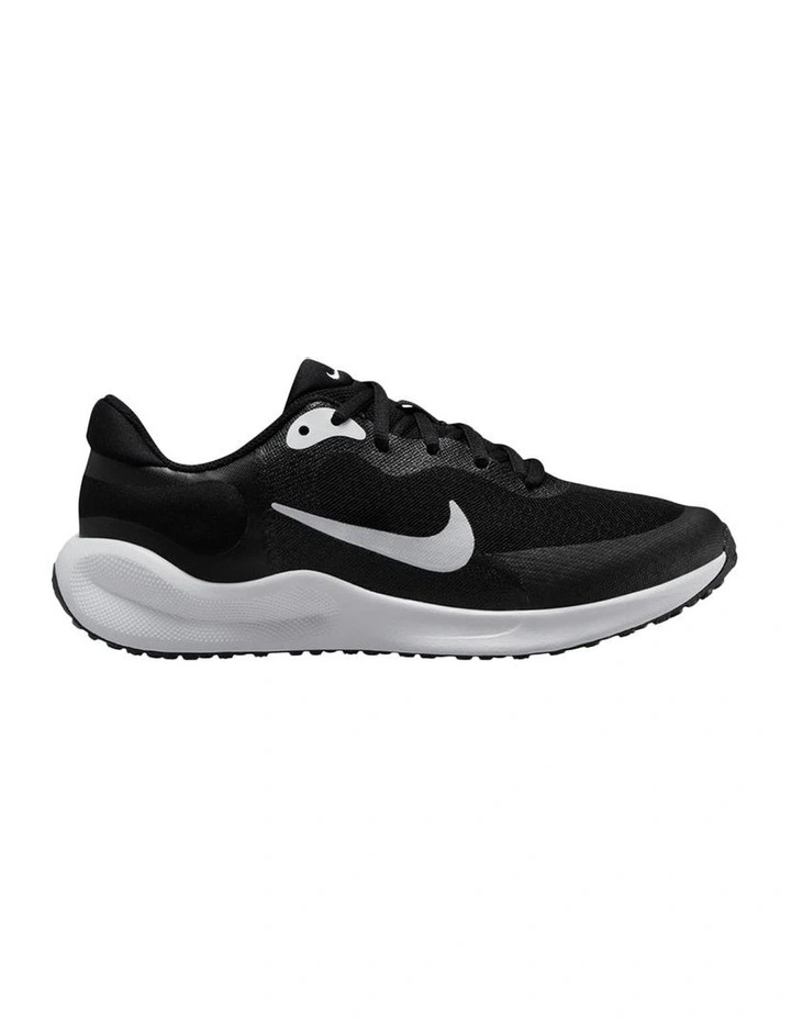 Revolution 7 Grade School Sport Shoes in Black/White