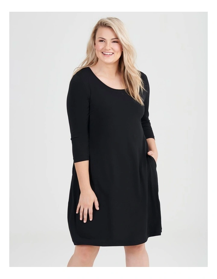 Luna Ultimate 3/4 Sleeve Dress in Black