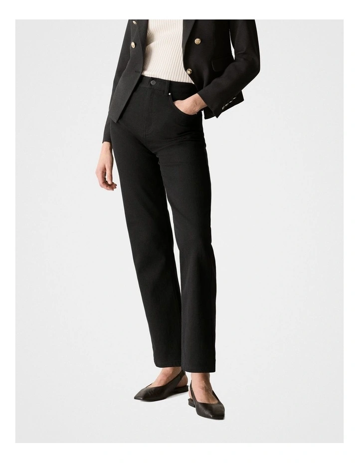 Straight Leg Jean in Black