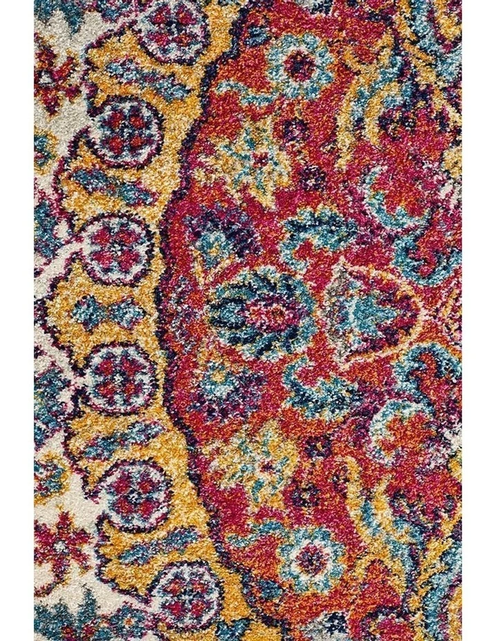Museum Shelly Rust Round Rug