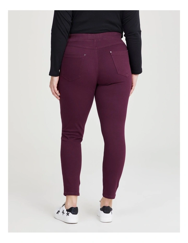 Petite Best Friend Jegging in Merlot