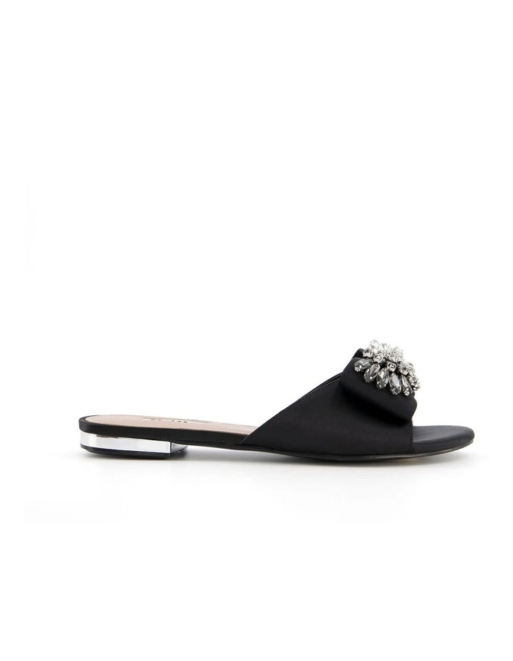 Nomi Di Sandals In Black