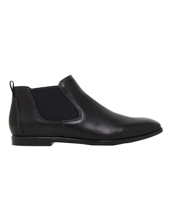 Zeda Boot in Black
