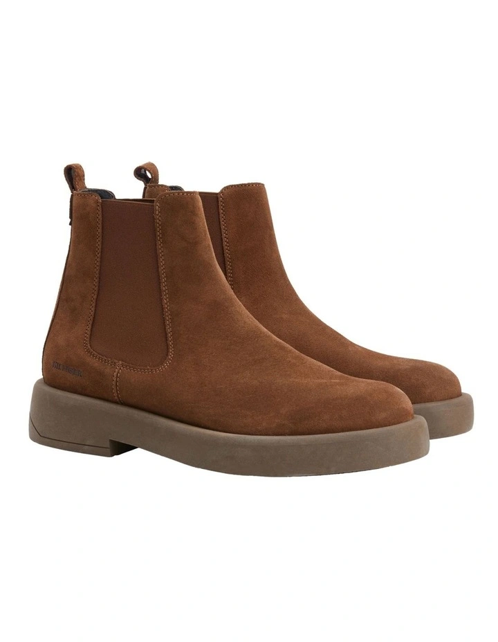 Fashion Hilfiger Suede Chelsea Boot in Rockfeller Brown