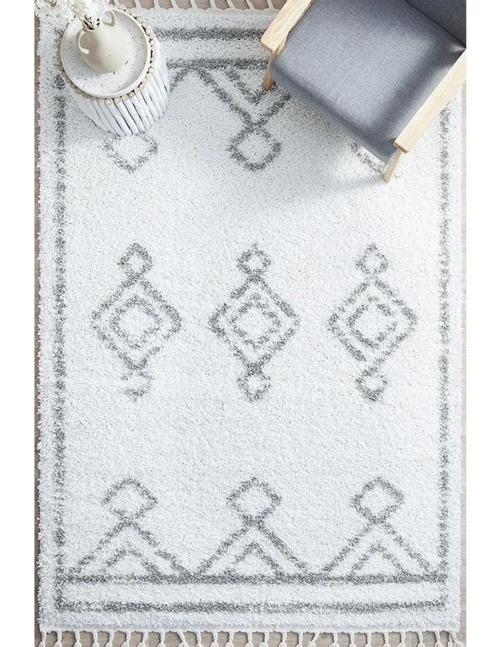 Casablanca Temara White Rug In Silver