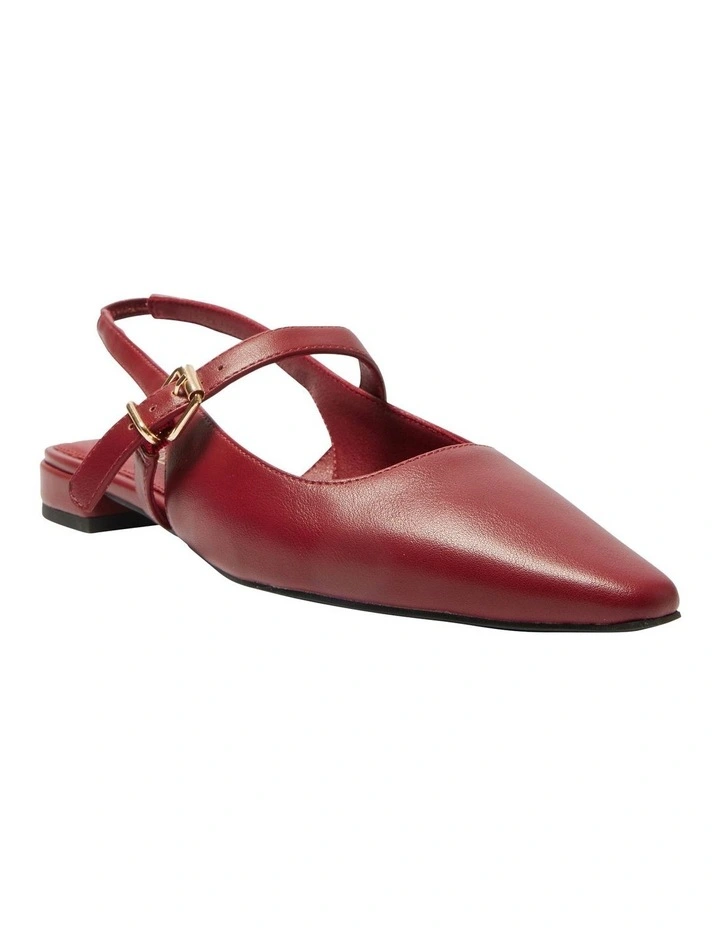 Bianca Flat Shoes in Red