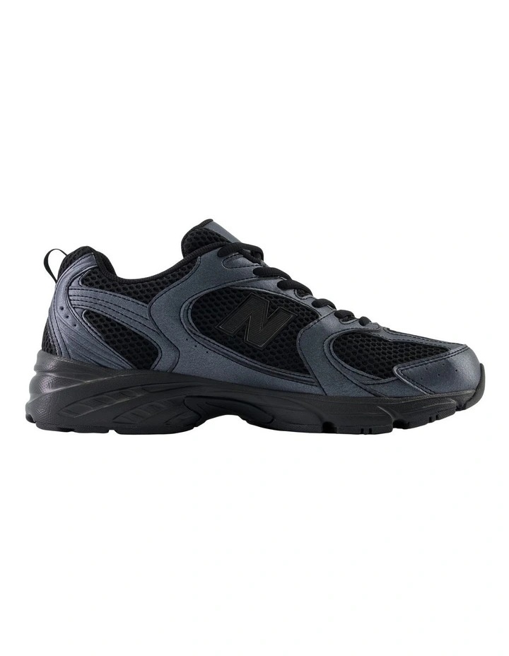 530 Sneakers in Black