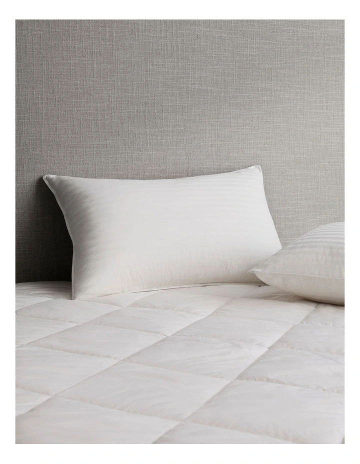 Ultimate Luxury Medium Twin Pack Pillows in White
