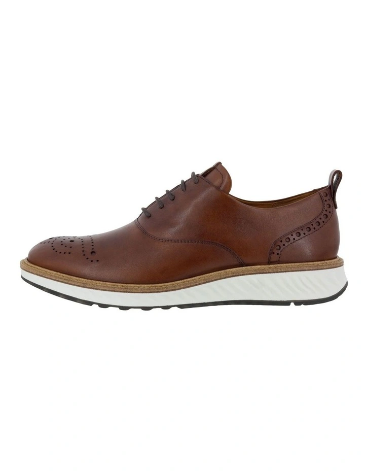 St.1 Hybrid Shoe in Brown
