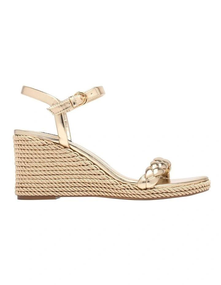 Tammie Wedge Sandal in Gold