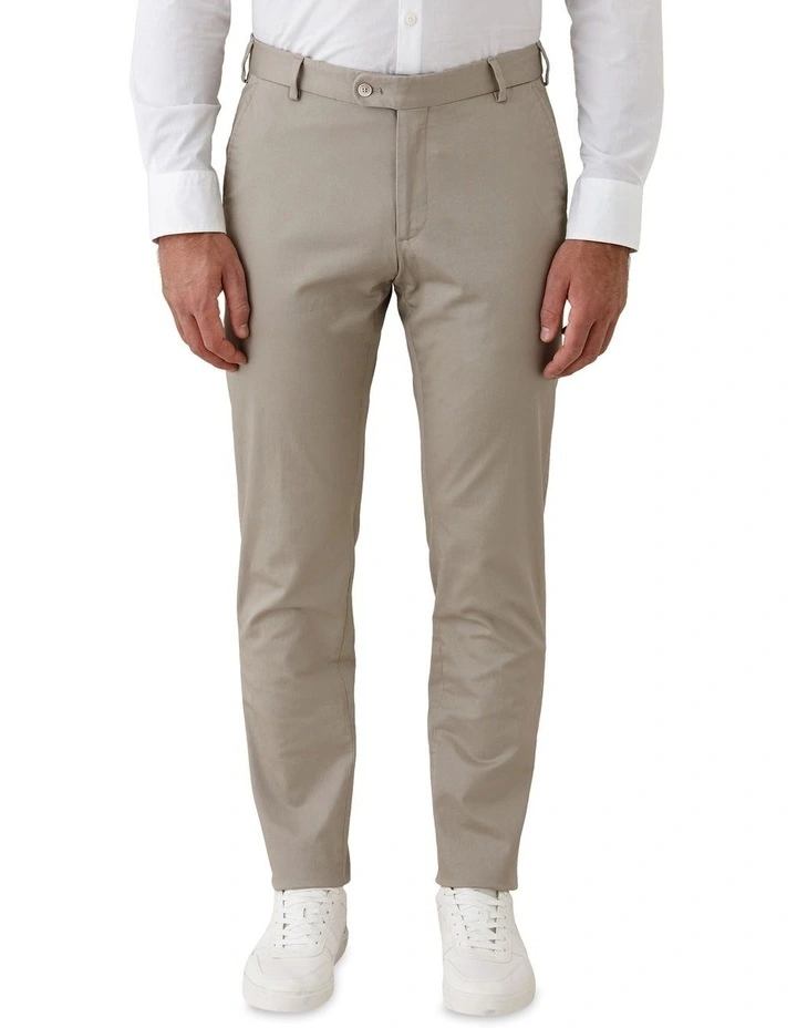 Gerrard Tailored Fit Trouser in Taupe