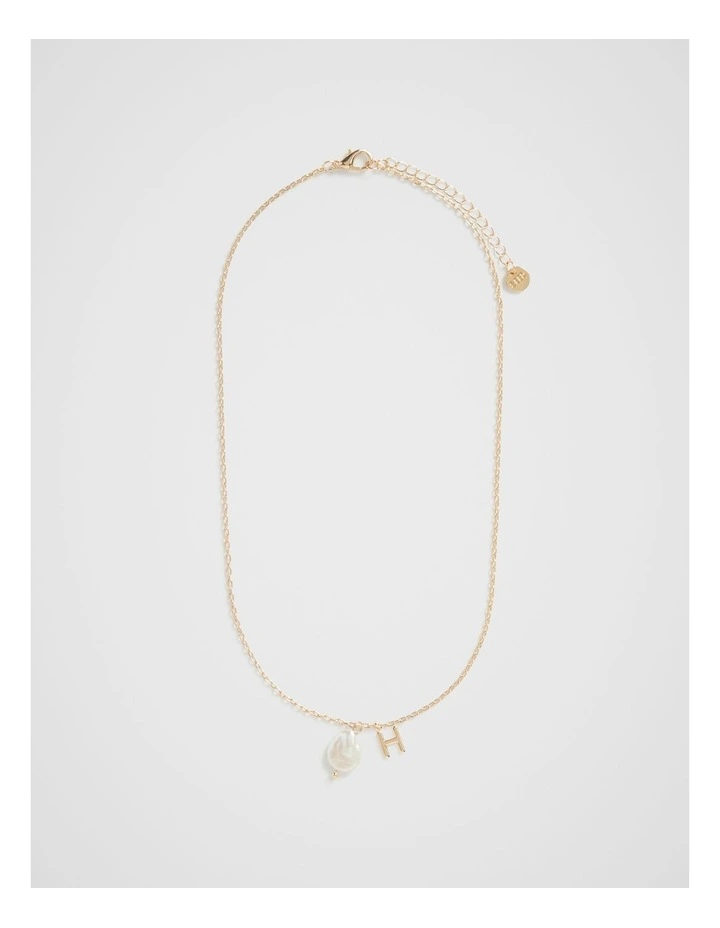 Pearl Alphabet Necklace H in Gold