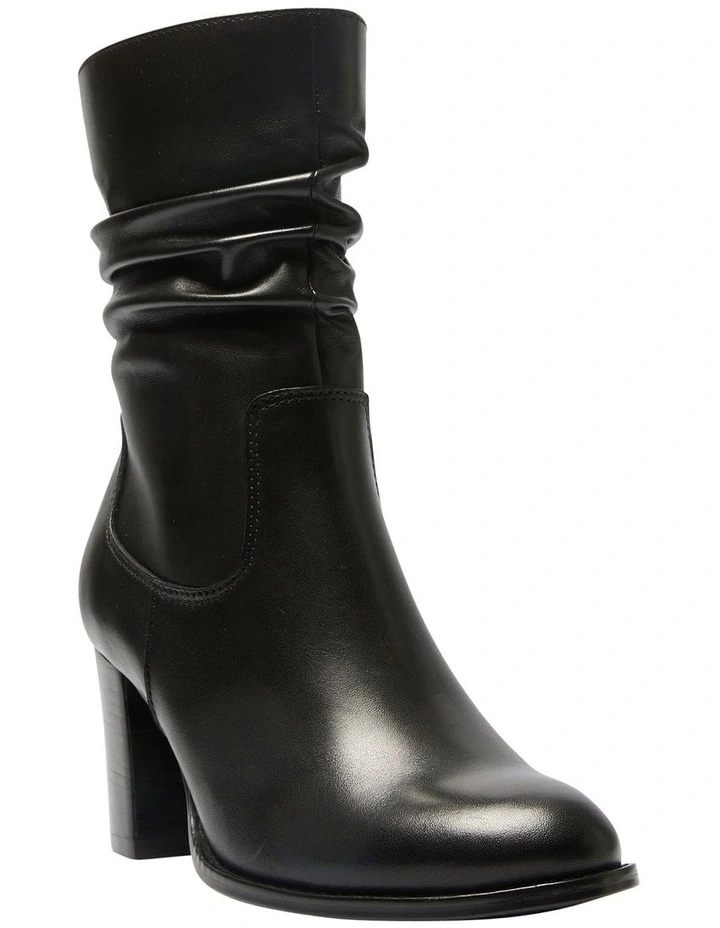Gibson Leather Boots in Black