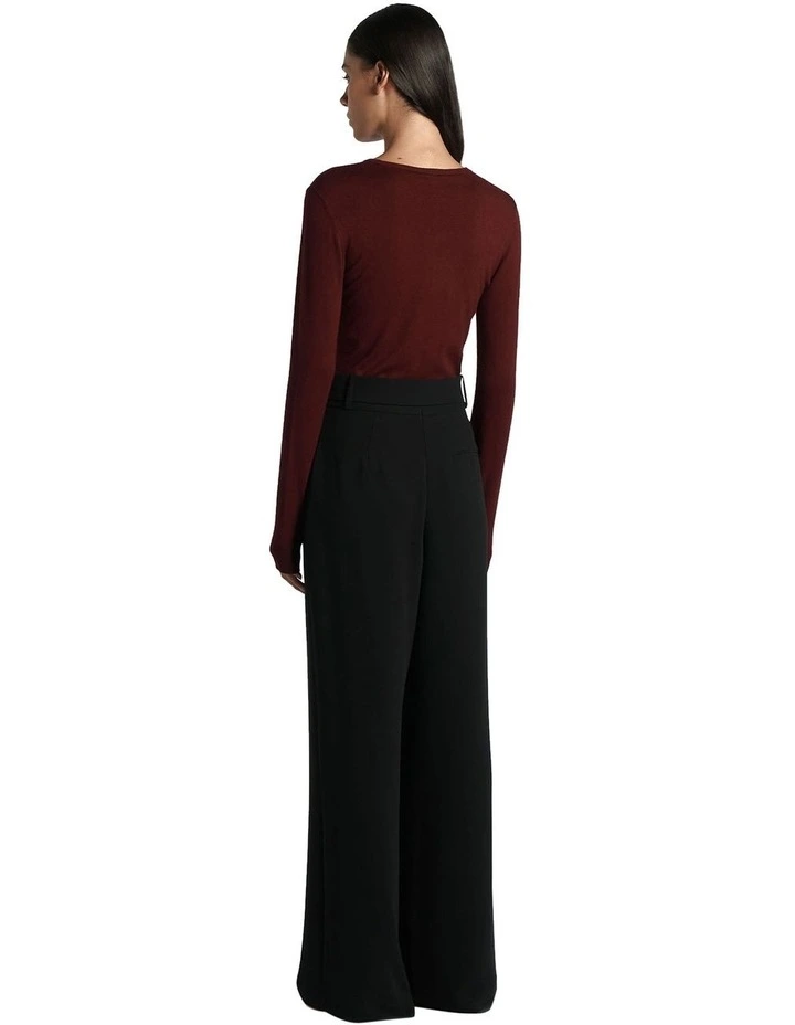 Crew Neck Knit in Wine