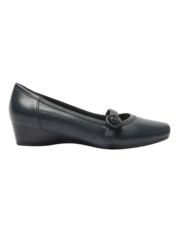 Savoy Heeled Shoes in Navy Leather