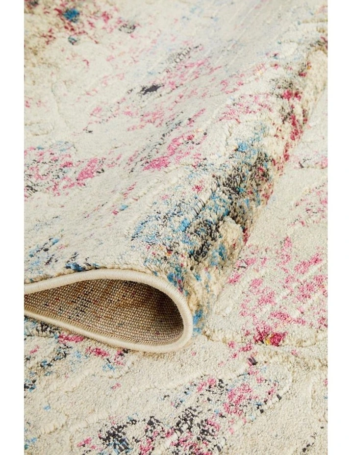 Dreamscape Destiny Modern Runner Rug in Cream