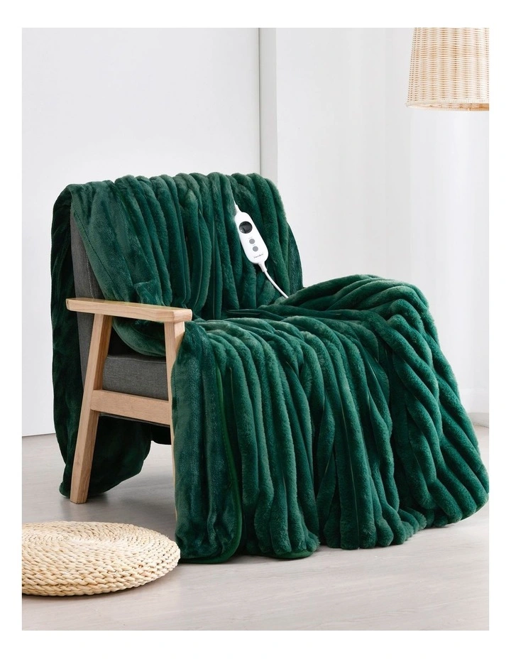 Chunky Embossed Fleece Heated Throw in Emerald Green