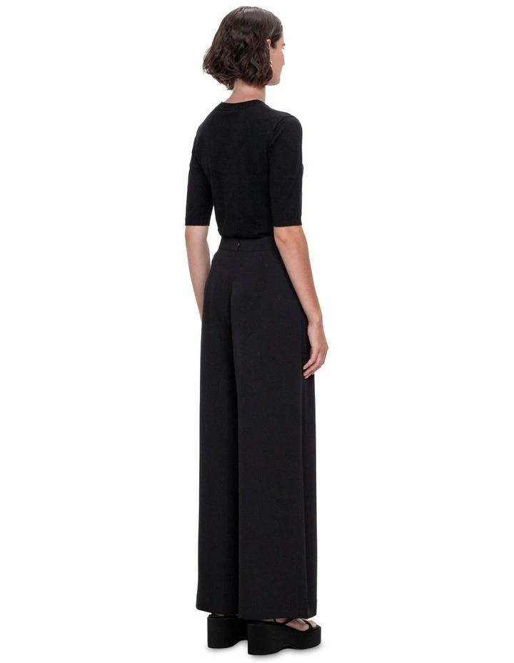 Elbow Sleeve Round Neck Knit in Black
