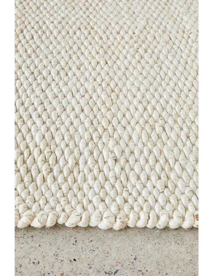 Hive Runner Rug in White