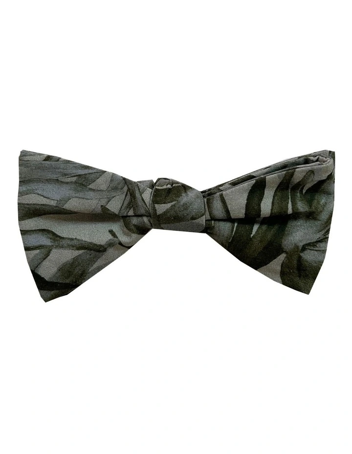 Fan Palm Bow Tie in Sage