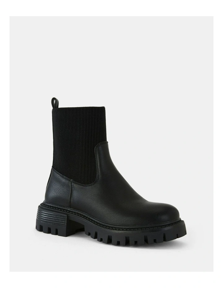 Dignano Ankle Boots in Black