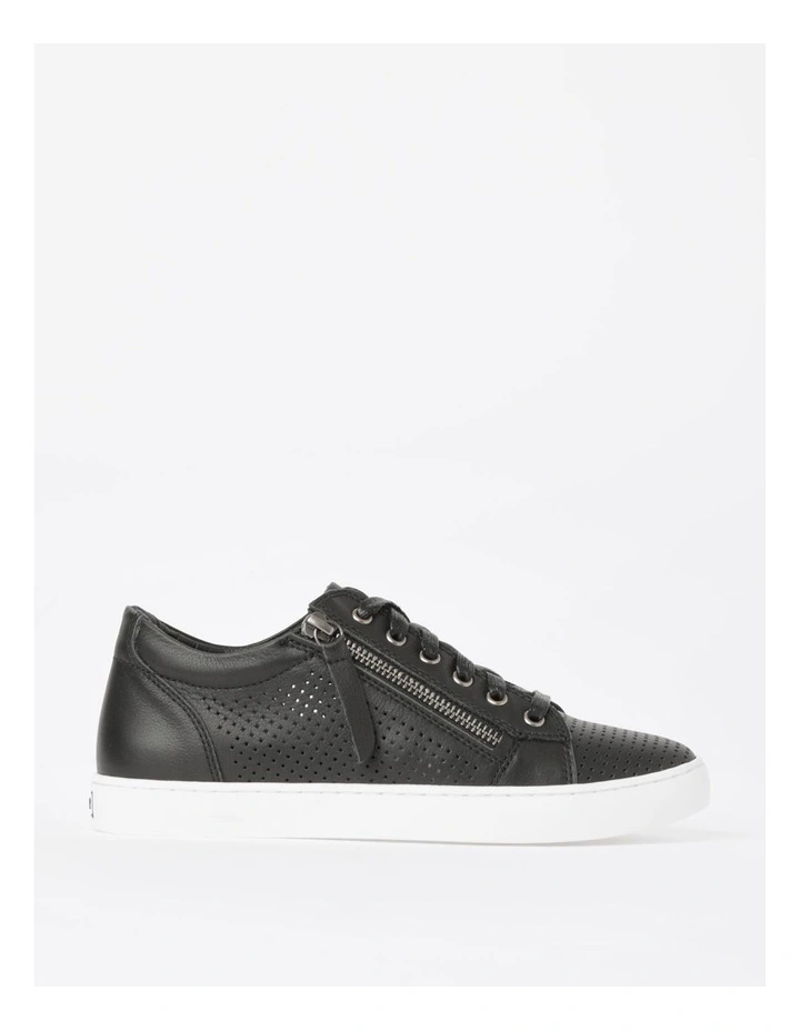 Ziggy Leather Sneaker in Black