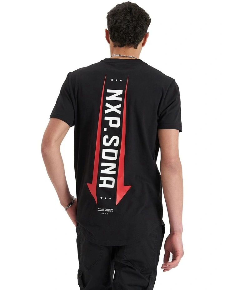 Grain Dual Curved Tee in Jet Black