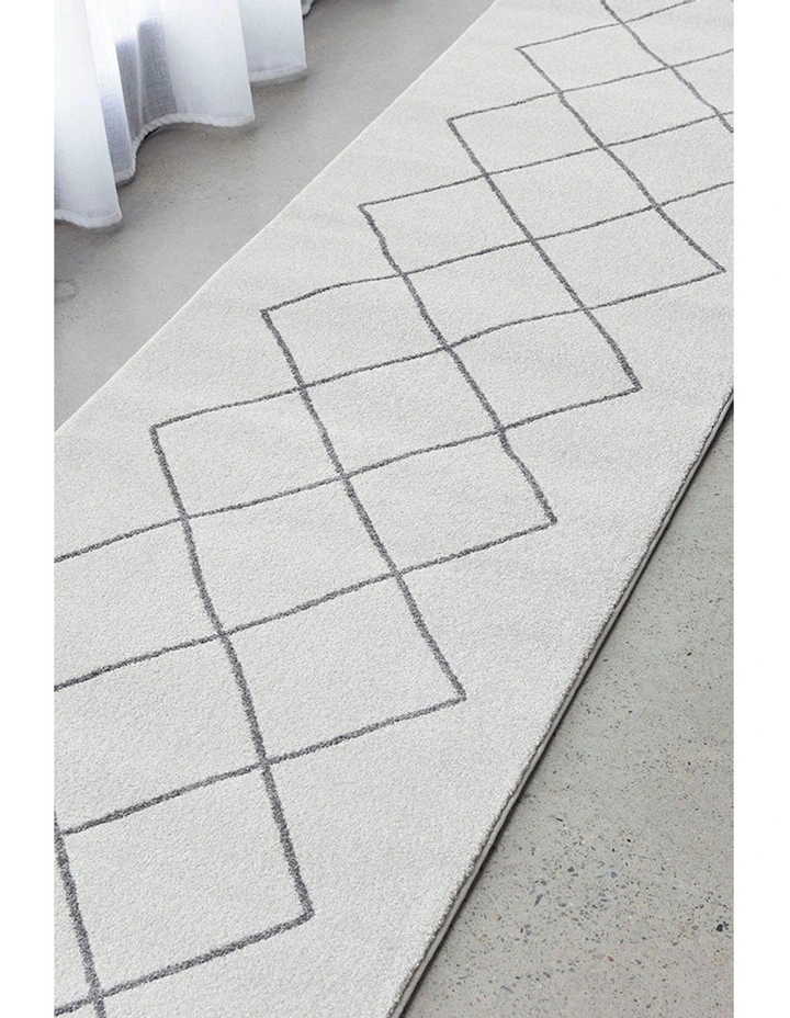 Paradise Lola Runner Rug in Grey