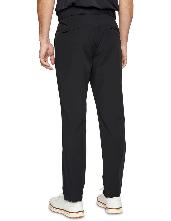Highland Tailored Fit in Black