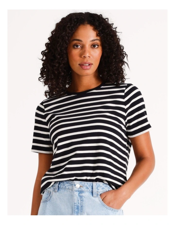 Short Sleeve Crew Neck Tee in Black