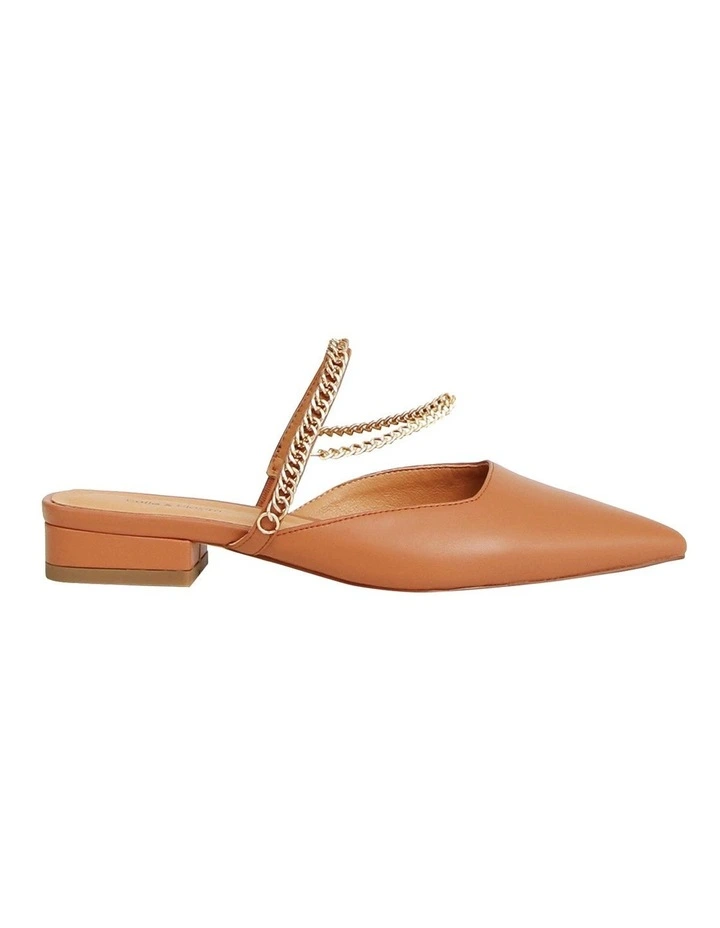 On The Go Leather Chain Camel Flat