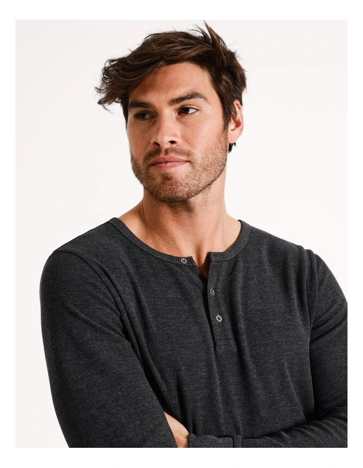Neeson Long Sleeve Waffle Henley Tee in Charcoal