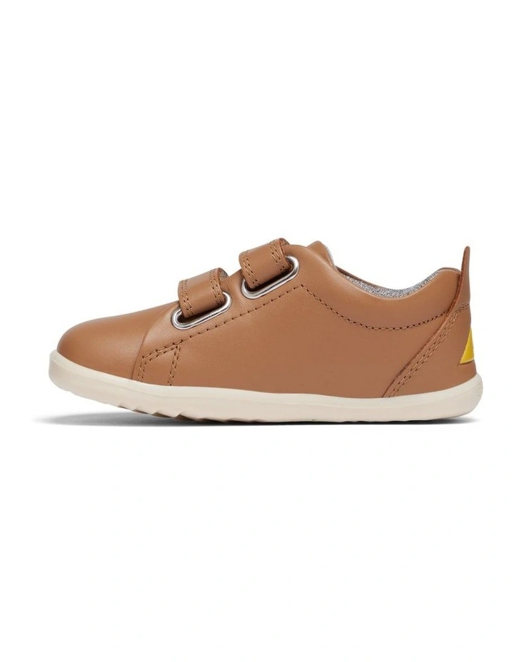 Step Up Grass Court Bloom Shoes in Caramel