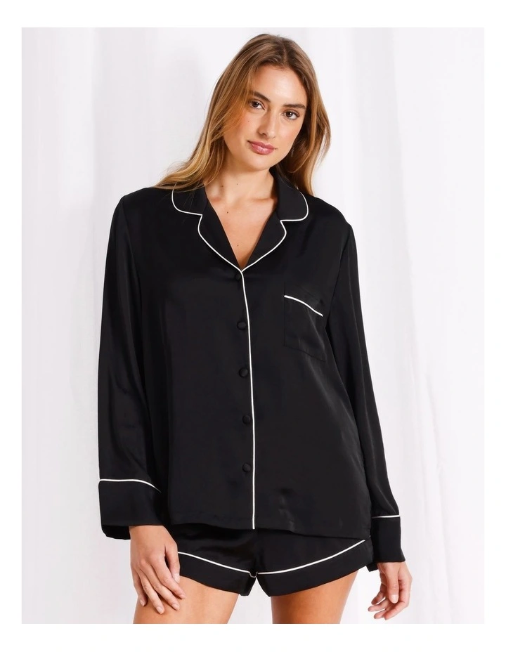 Signature Satin Long Sleeve/Short Pyjama Set in Black