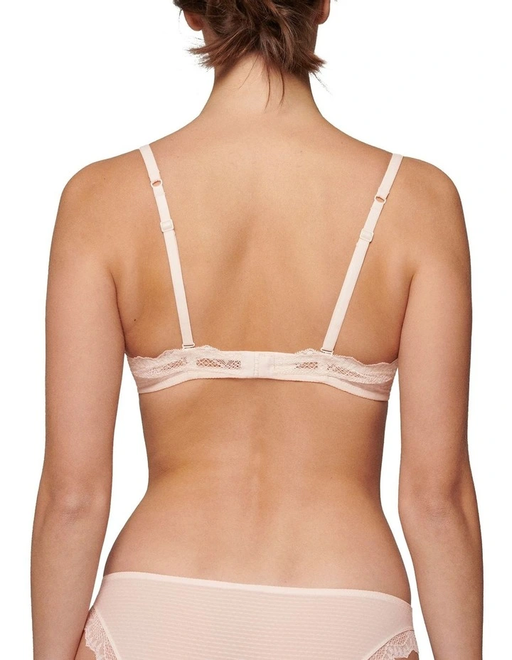 Candide Plunging Underwired Bra in Pink