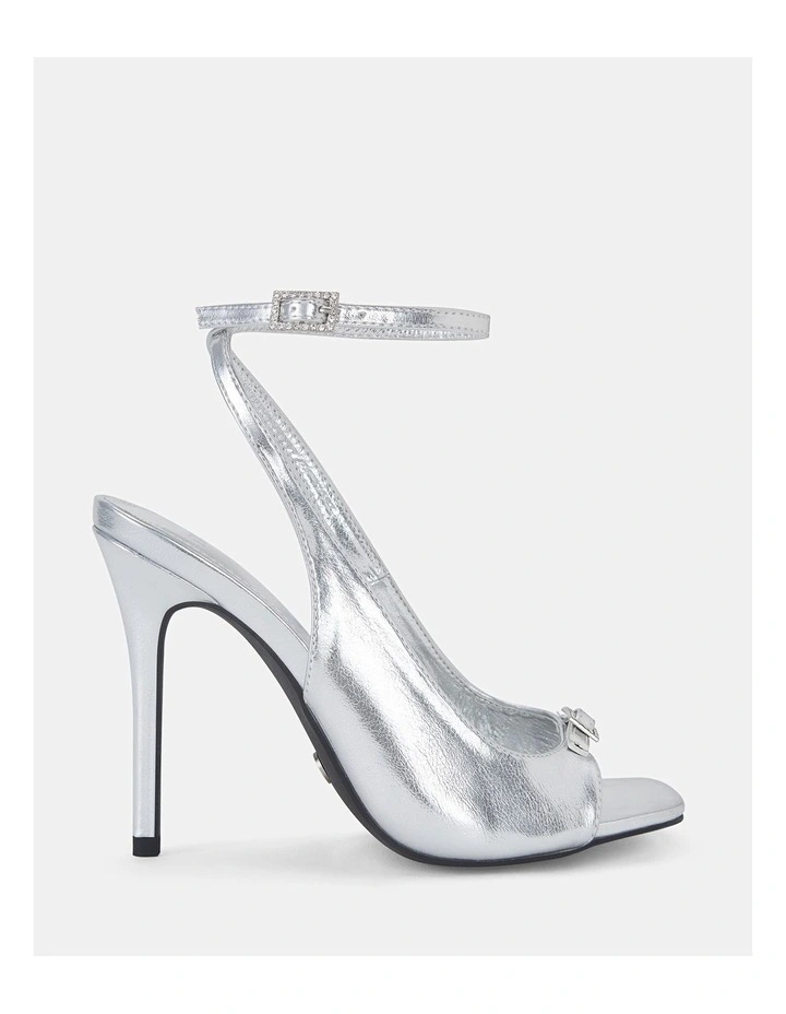 Yodelay Heels in Silver