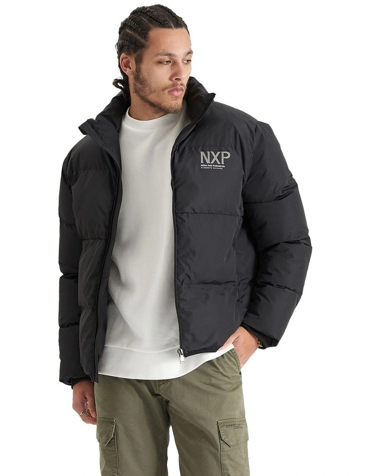 Forfeit Puffer Jacket in Jet Black