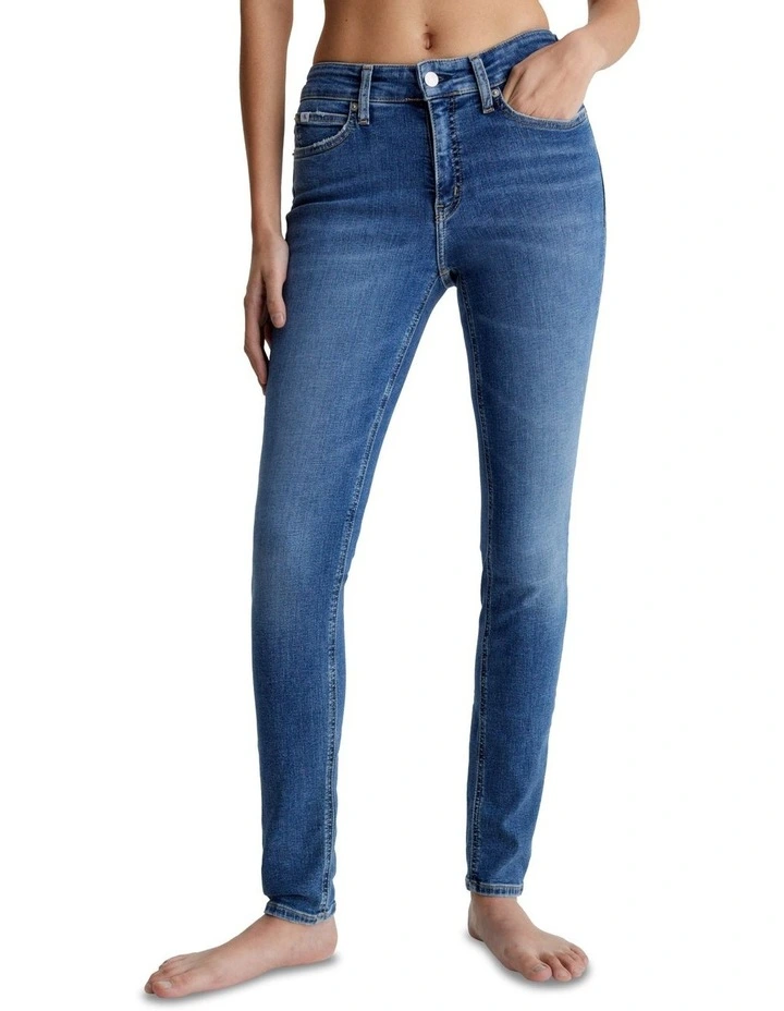 Mid Rise Skinny Jeans in Denim Dark