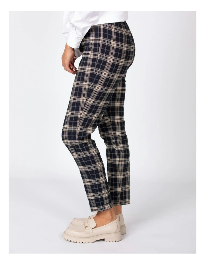 Everley Stretch 7/8 Pant in Assorted