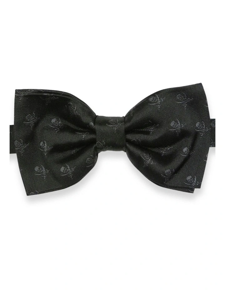 Cutlass Skull Bow Tie in Black