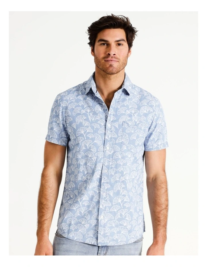 Ginkgo Le Floral Print Short Sleeve Shirt in Blue