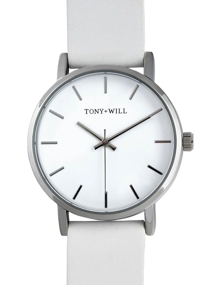 Small Classic Watch in Silver