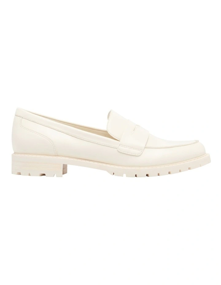Naveen Loafer in Ivory