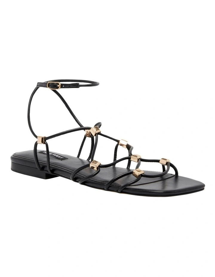 Majah Flat Sandal in Black
