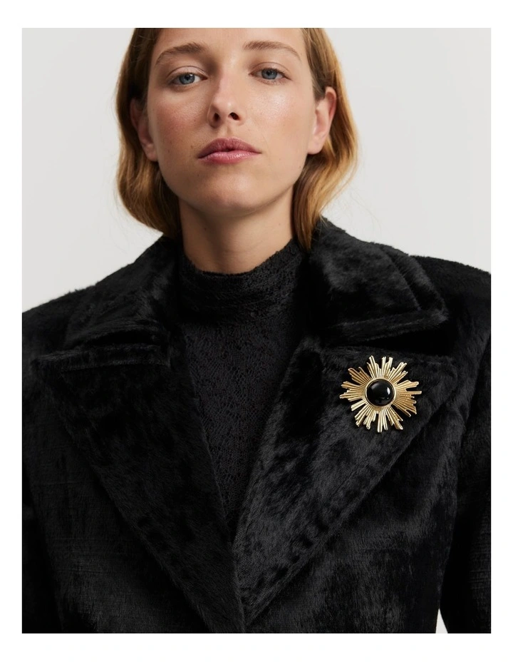 Margot Brooch in Gold